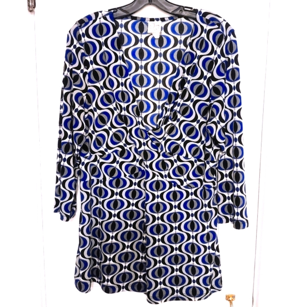 18/20 Long Top Royal Blue Pop Art Design